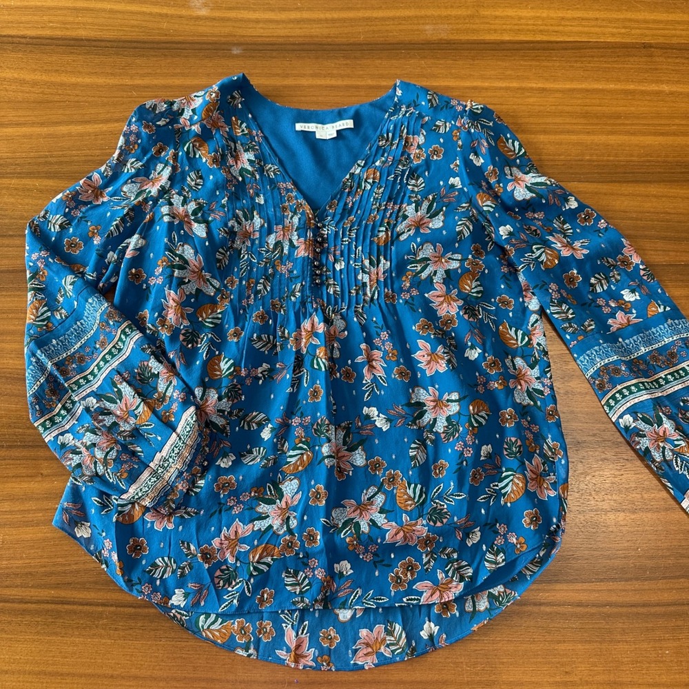 Veronica Beard Lowell Silk Floral Blue Silver Metallic Luxury Blouse, Size 10 - Picture 4 of 13